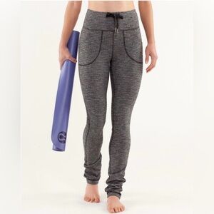 Lululemon Skinny Will Pant Pique Black Gray Full Length Size 6